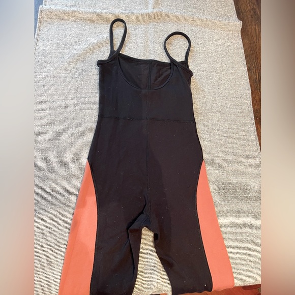 Wilfred Free Divinity Jumpsuit Size xxs black with coral stripe on leg - Picture 5 of 9